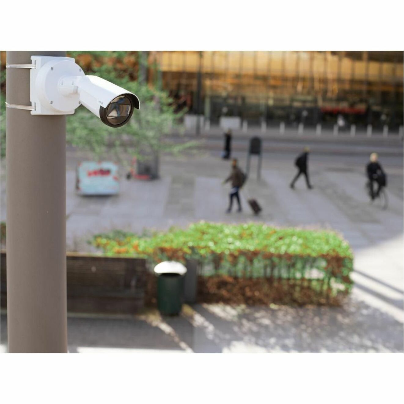 AXIS P1468-LE 5 Megapixel Indoor/Outdoor 4K Network Camera - Color, Monochrome - Bullet - TAA Compliant - Infrared Night Vision - H.264, H.265, Zipstream, Motion JPEG - 3840 x 2160 - 6 mm- 13 mm Varifocal Lens - 2.2x Optical - 30 fps - Bracket Mount, Wall Mount, Ceiling Mount - IK10 - IP66, IP67