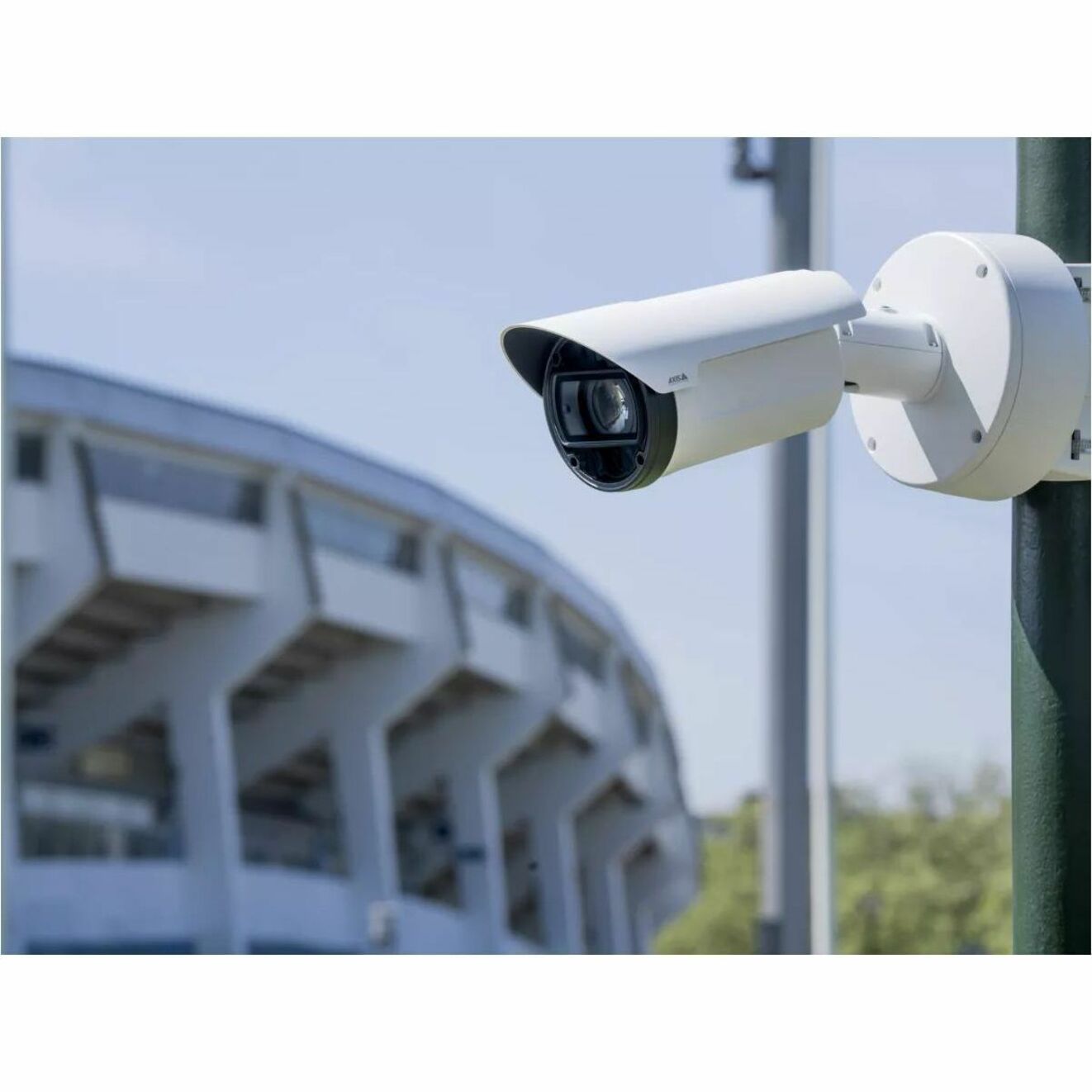 AXIS Q1809-LE 41 Megapixel Outdoor Network Camera - Color - Bullet - TAA Compliant - Infrared Night Vision - H.264B (MPEG-4 Part 10/AVC), H.264H (MPEG-4 Part 10/AVC), H.264M (MPEG-4 Part 10/AVC), H.265 (MPEG-H Part 2/HEVC) Main Profile, Motion JPEG, H.264M, H.264H, H.264B - 7424 x 5568 - 12 mm- 24 mm Varifocal Lens - 2x Optical - 30 fps - RGB CMOS - Gigabit Ethernet - IK10, IK08 - IP40, IP67, IP66 - Impact Resistant - Audio Support