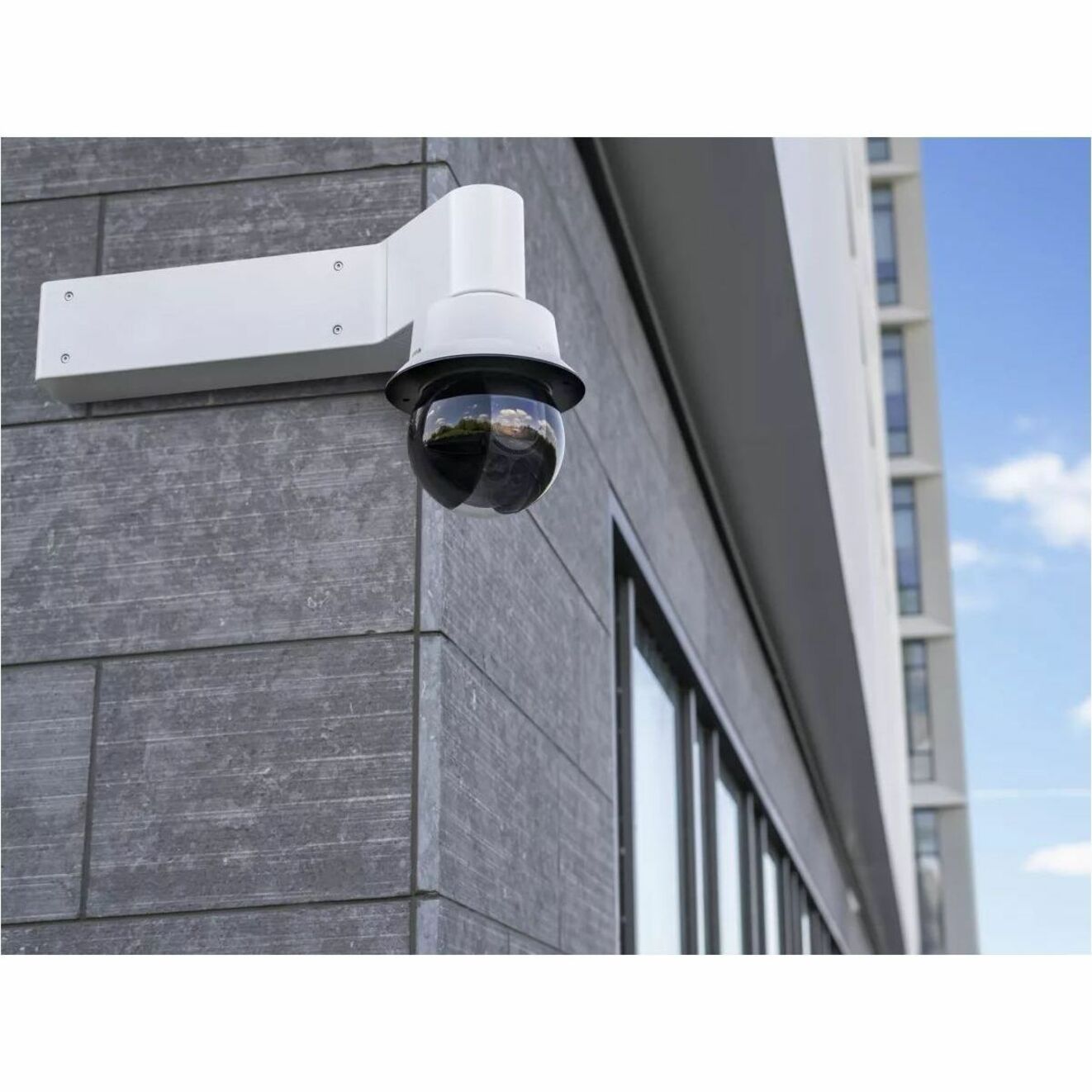 AXIS TQ5301-E Corner Mount for Network Camera, Media Converter, PTZ Camera - White - Plastic